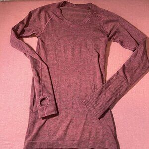 Lululemon swiftly long sleeve in a Red/Burgundy/Maroon color - size 4